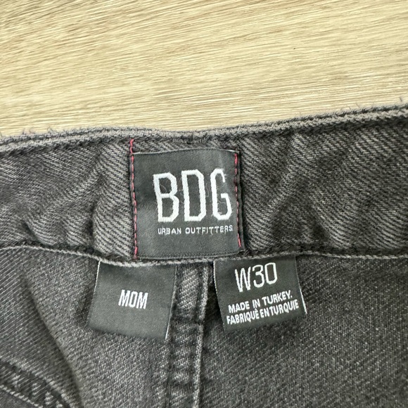 Mom Jeans - Picture 2 of 2